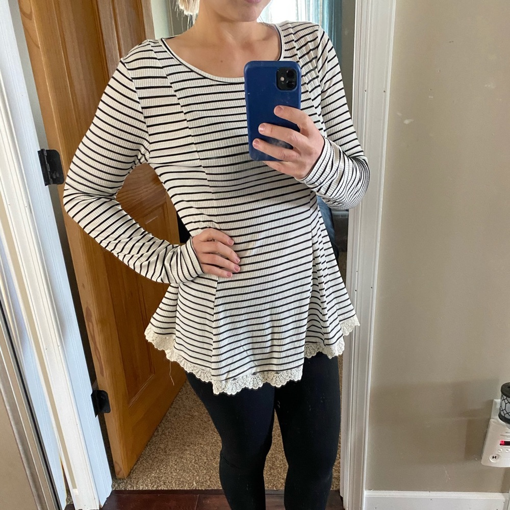 Cute lace detail top